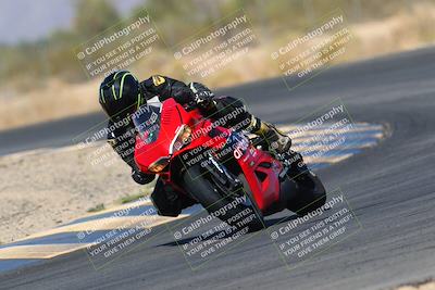 media/Mar-28-2022-Superbike Trackdays (Mon) [[b8603d0f67]]/Open Track Time/Turn 7/